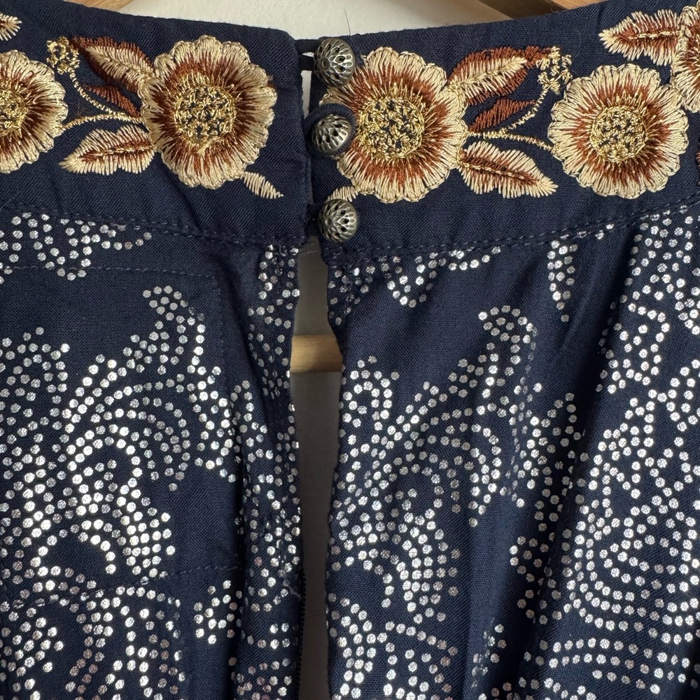 Anthropologie Akemi + Kin Navy and Gold Top - Picture 7 of 11